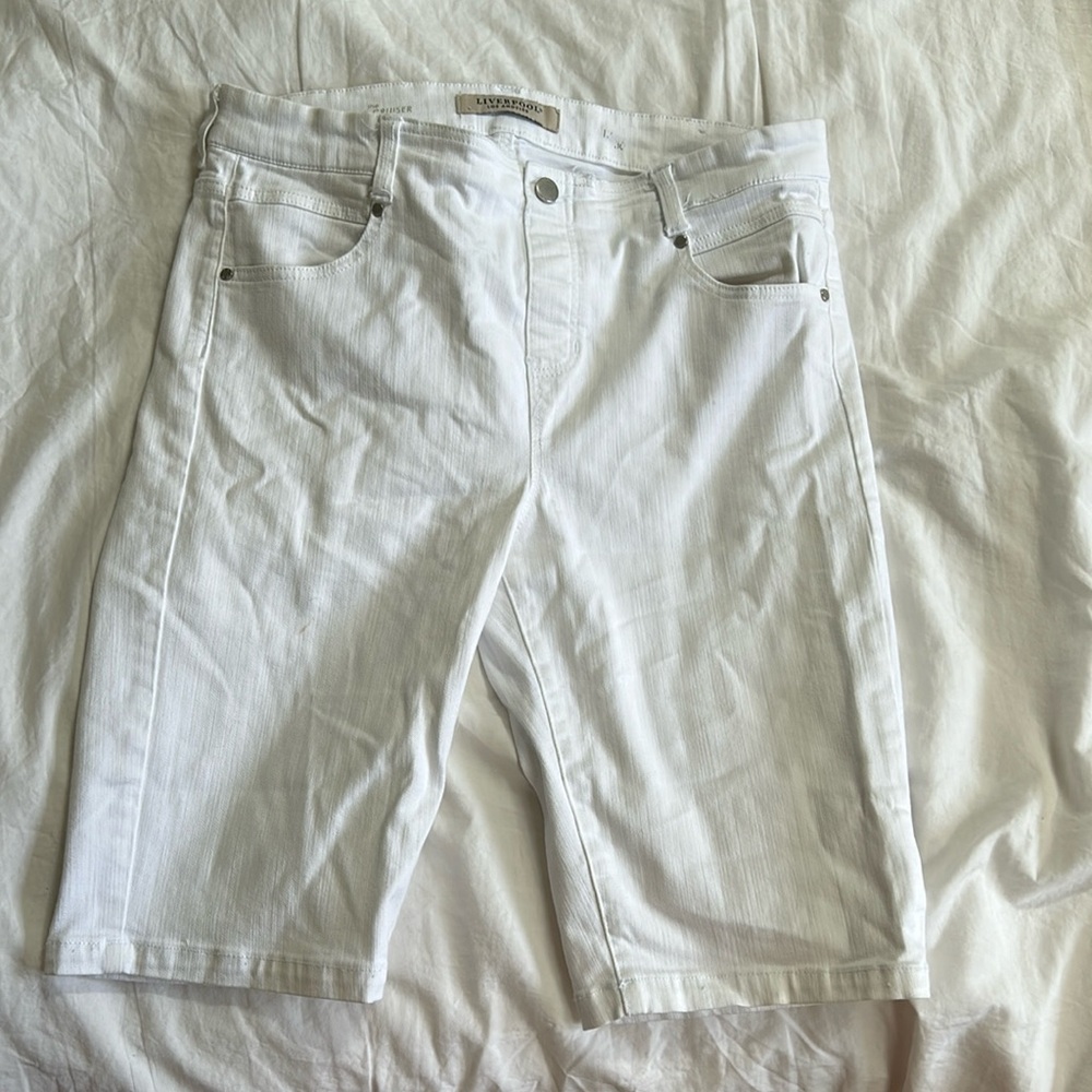 White denim Bermuda shorts